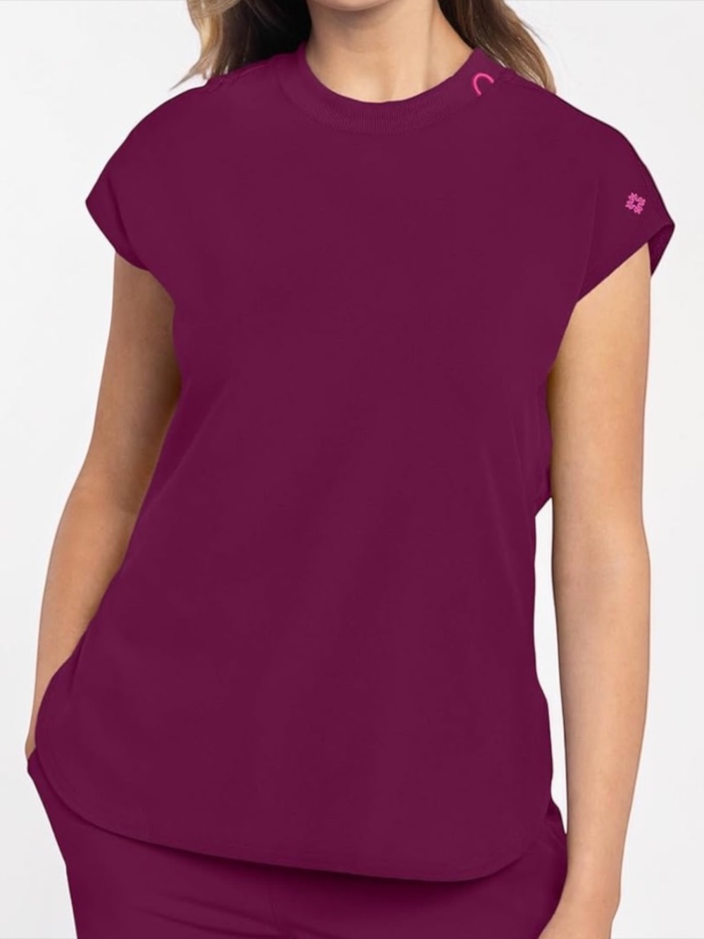 NWT Med Couture Amp Wine Scrub Top Small MC703 2 Zipper Pockets